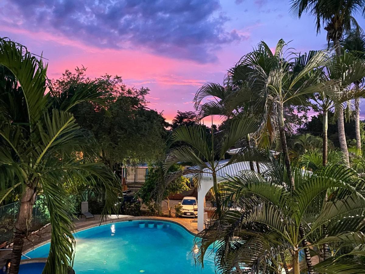 Hotel Mar Rey Tamarindo Esterno foto