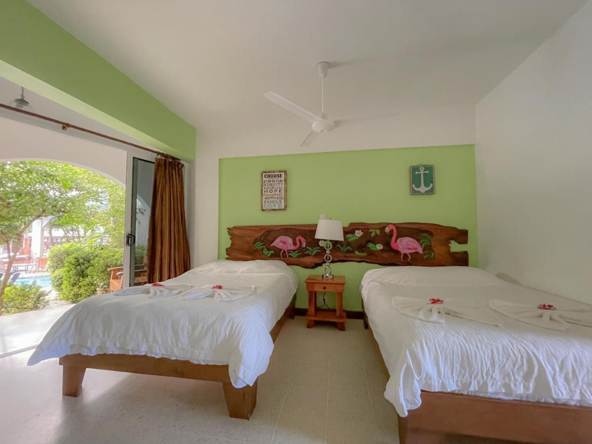 Hotel Mar Rey Tamarindo Esterno foto