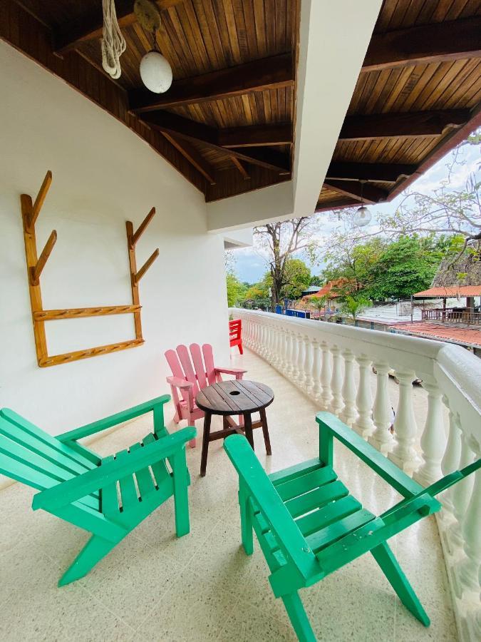 Hotel Mar Rey Tamarindo Esterno foto