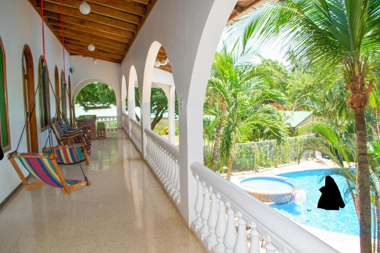 Hotel Mar Rey Tamarindo Esterno foto