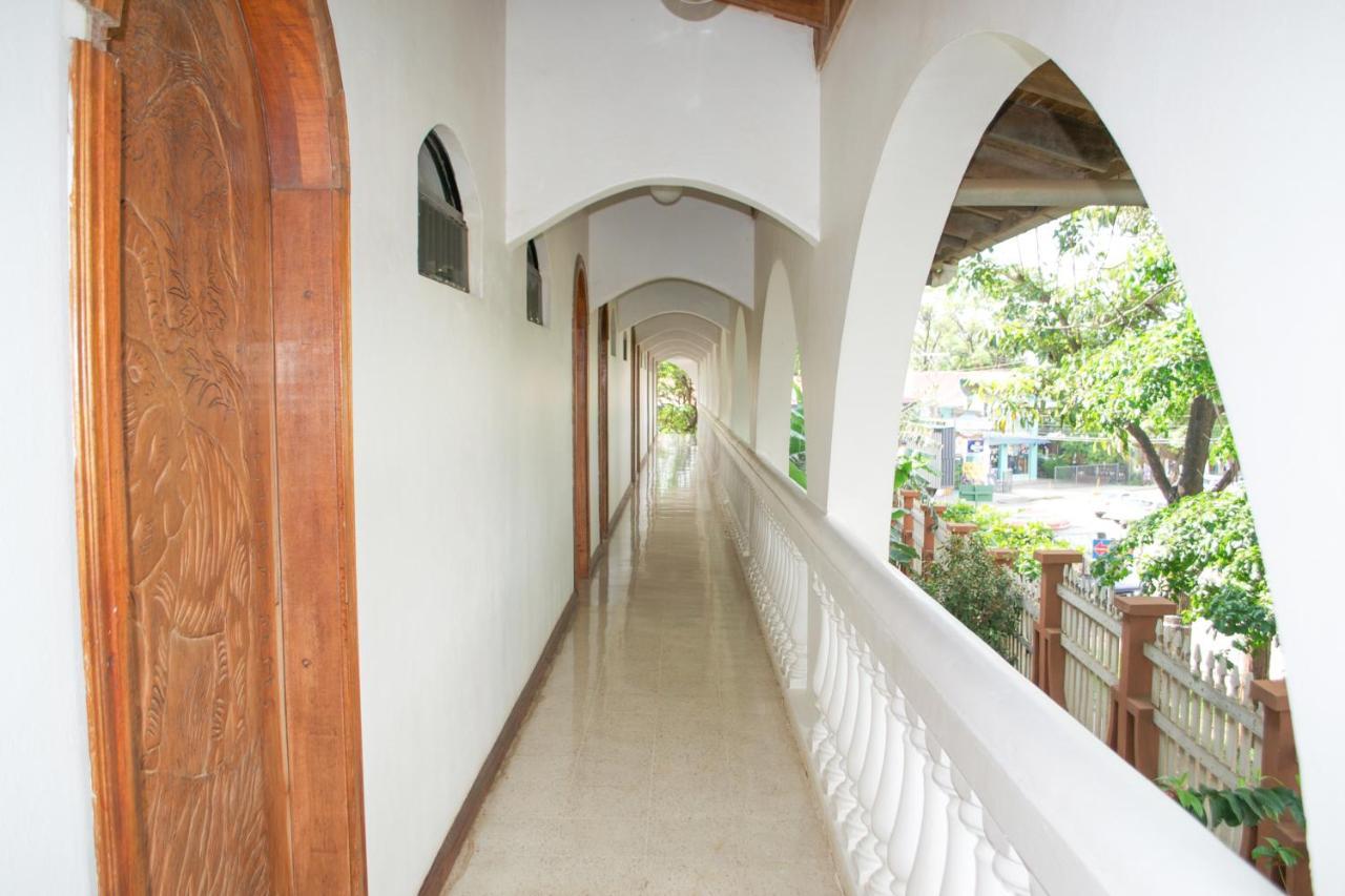 Hotel Mar Rey Tamarindo Esterno foto