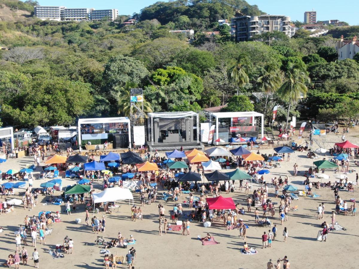 Hotel Mar Rey Tamarindo Esterno foto