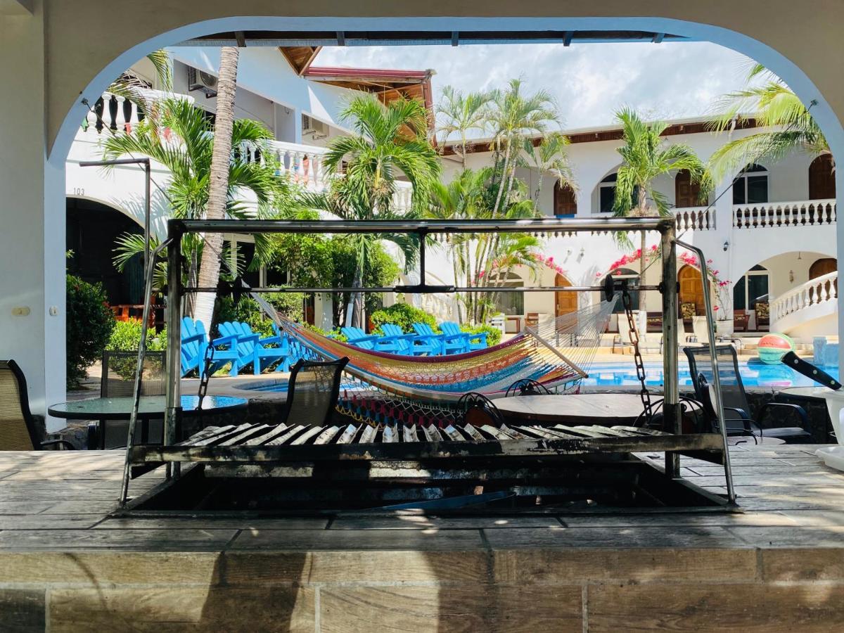 Hotel Mar Rey Tamarindo Esterno foto
